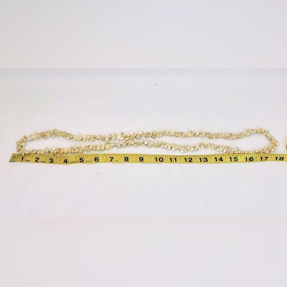 Vintage Boho Shell Necklace - Picture 6 of 7